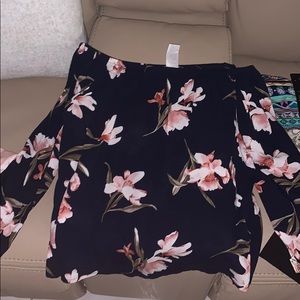 Fancy Flower Top 🥰